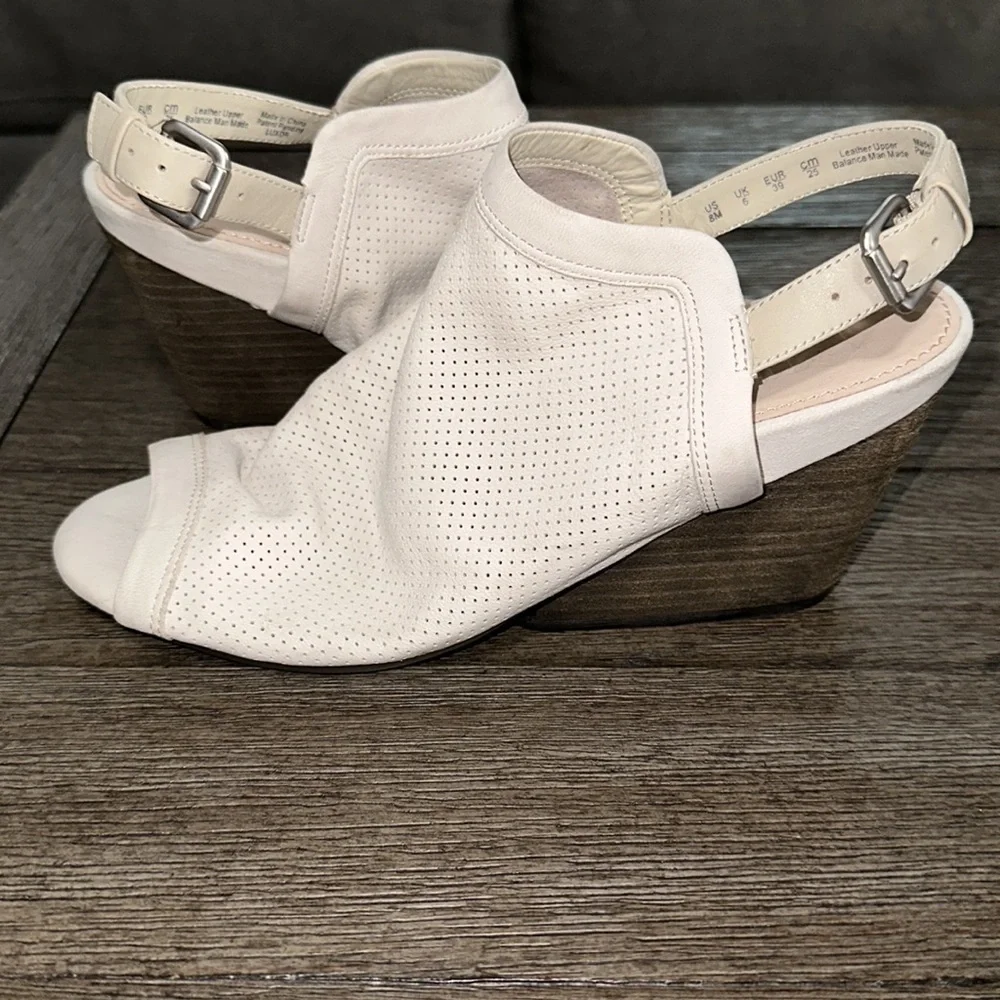 Naya Luxor demi wedge sling back sandal
